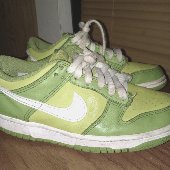 Nike Shoes - These a green nike shoes , is a size 6